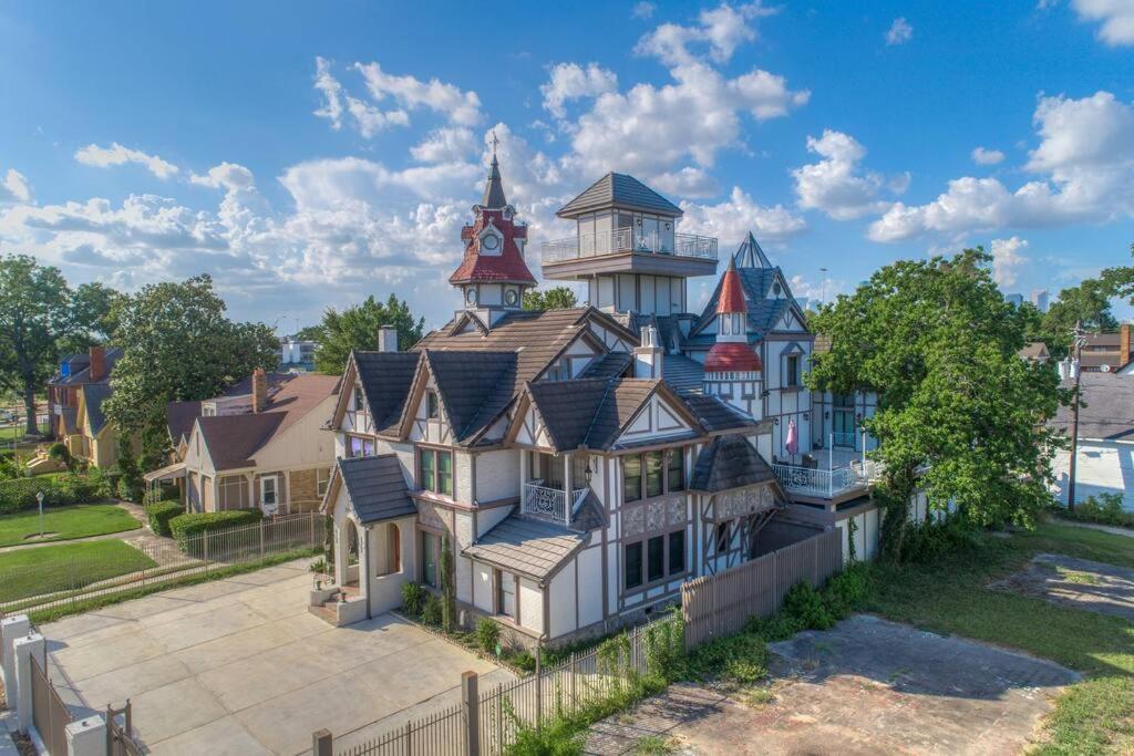 Villa With 8 Bedrooms And Heated Swimming Pool 休斯敦 外观 照片